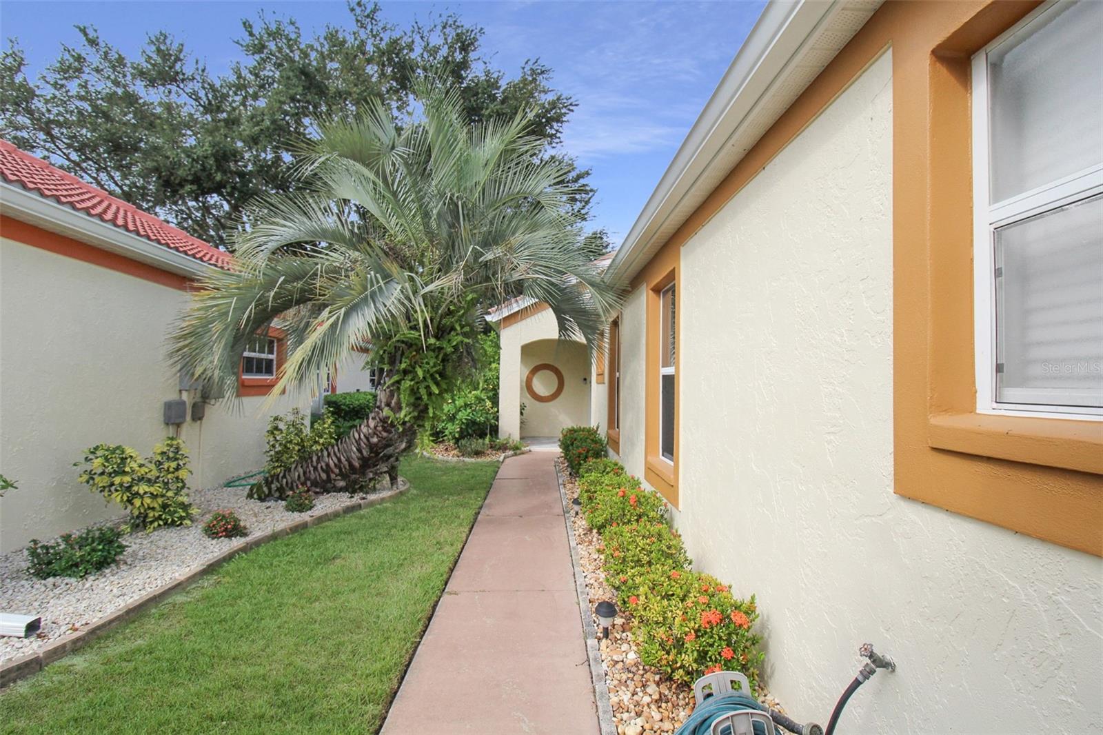 1304 CAPRI ISLES BLVD #31 — photo 4