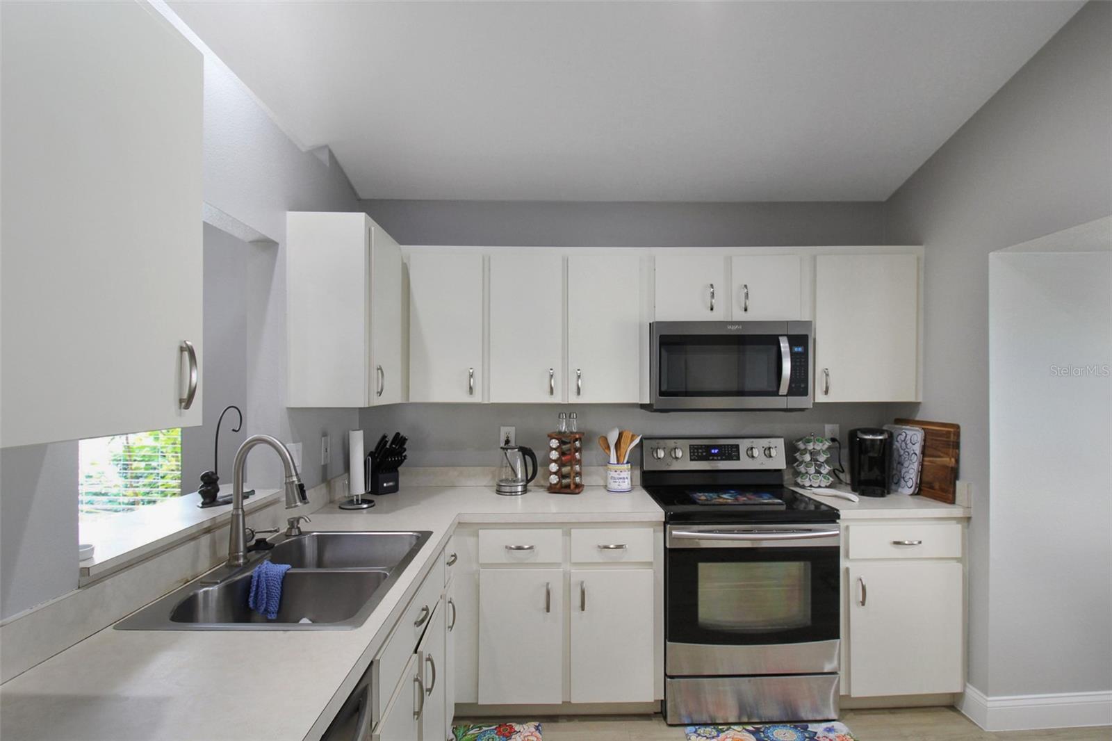 1304 CAPRI ISLES BLVD #31 — photo 9