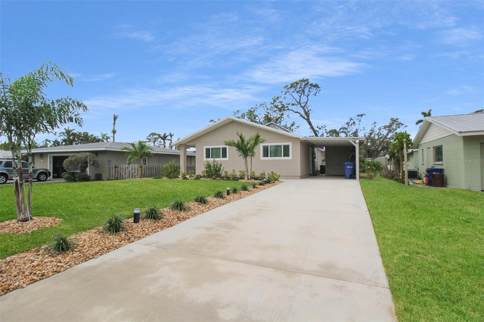 5824 WILDWOOD AVE — photo 2