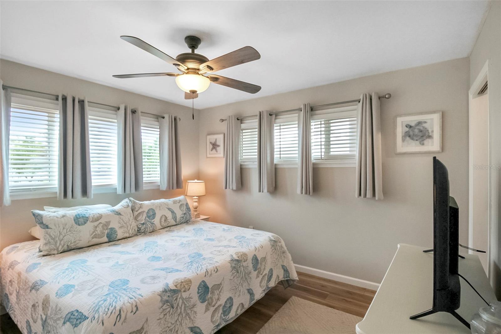 5824 WILDWOOD AVE — photo 16