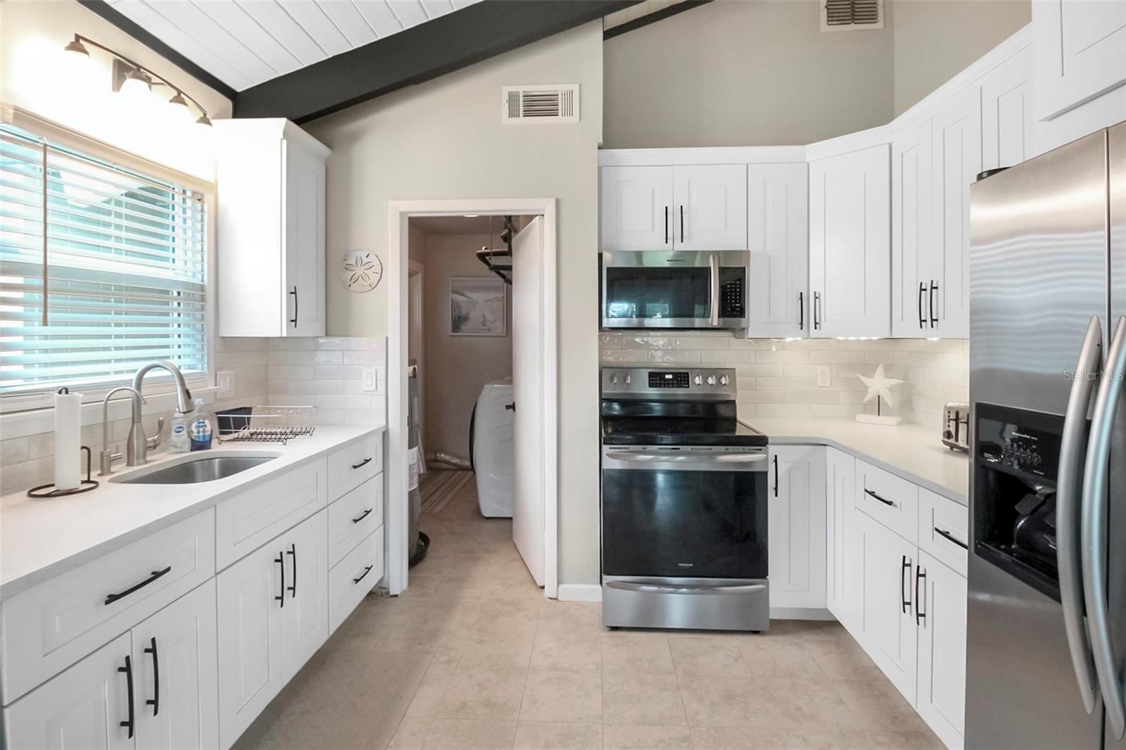 5824 WILDWOOD AVE — photo 33