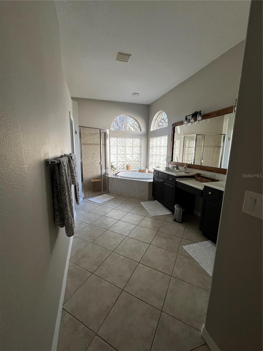 7742 CAMDEN HARBOUR DR — photo 12