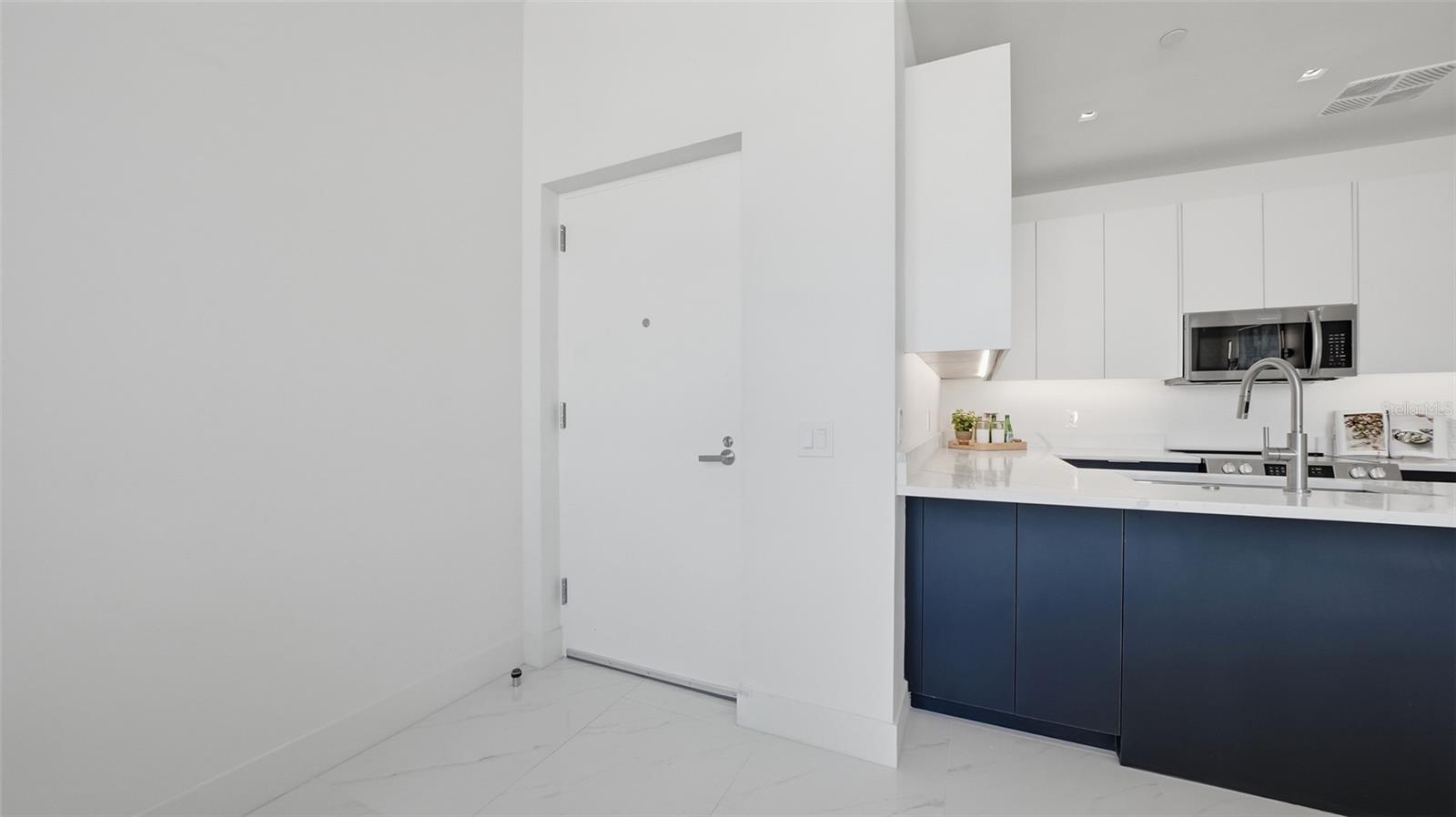 430 KUMQUAT CT #202 — photo 14