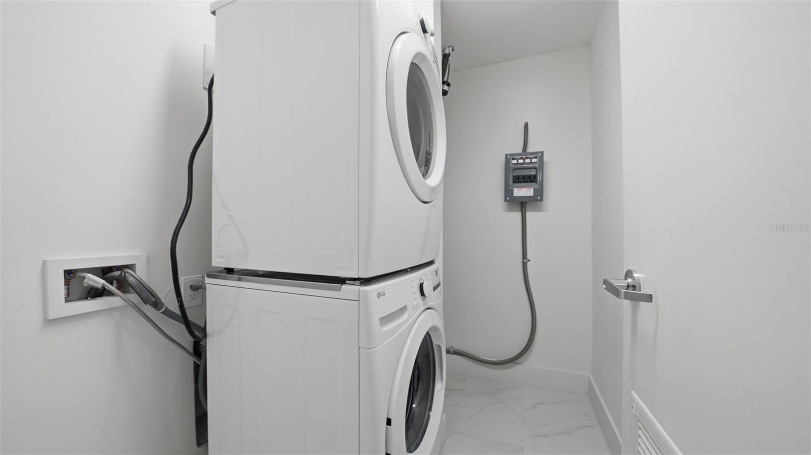 430 KUMQUAT CT #202 — photo 35