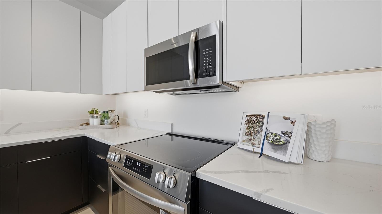 430 KUMQUAT CT #202 — photo 17
