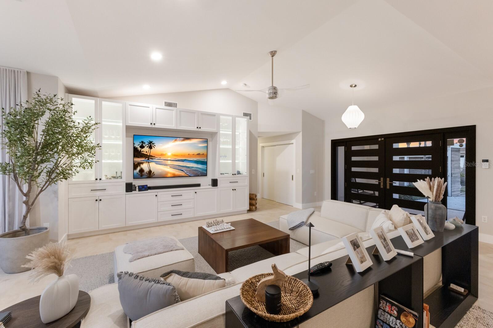 238 ISLAND CIR — photo 11