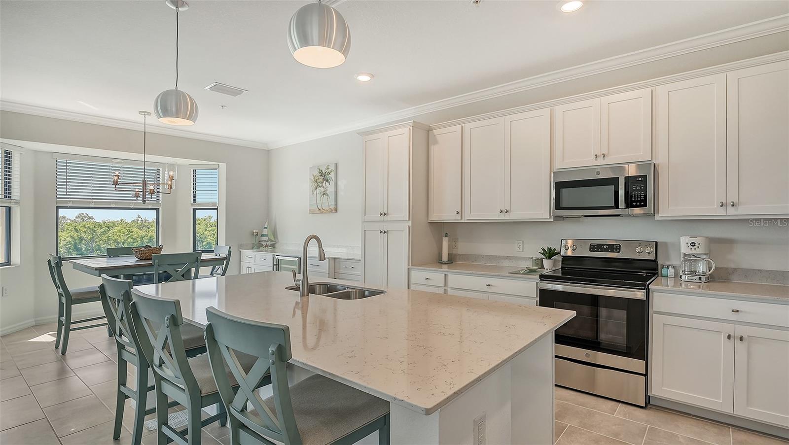 17902 GAWTHROP DR #402 — photo 14