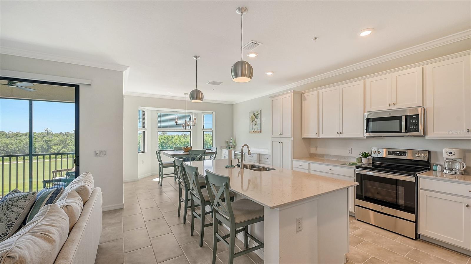 17902 GAWTHROP DR #402 — photo 4