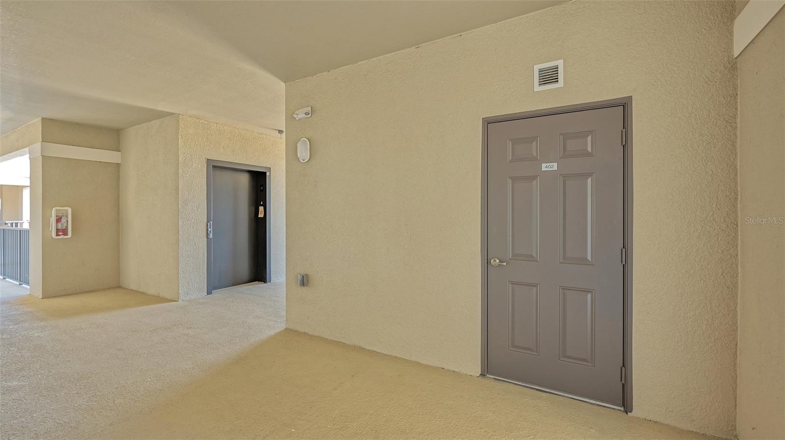 17902 GAWTHROP DR #402 — photo 33