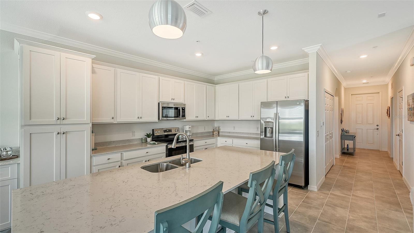 17902 GAWTHROP DR #402 — photo 19