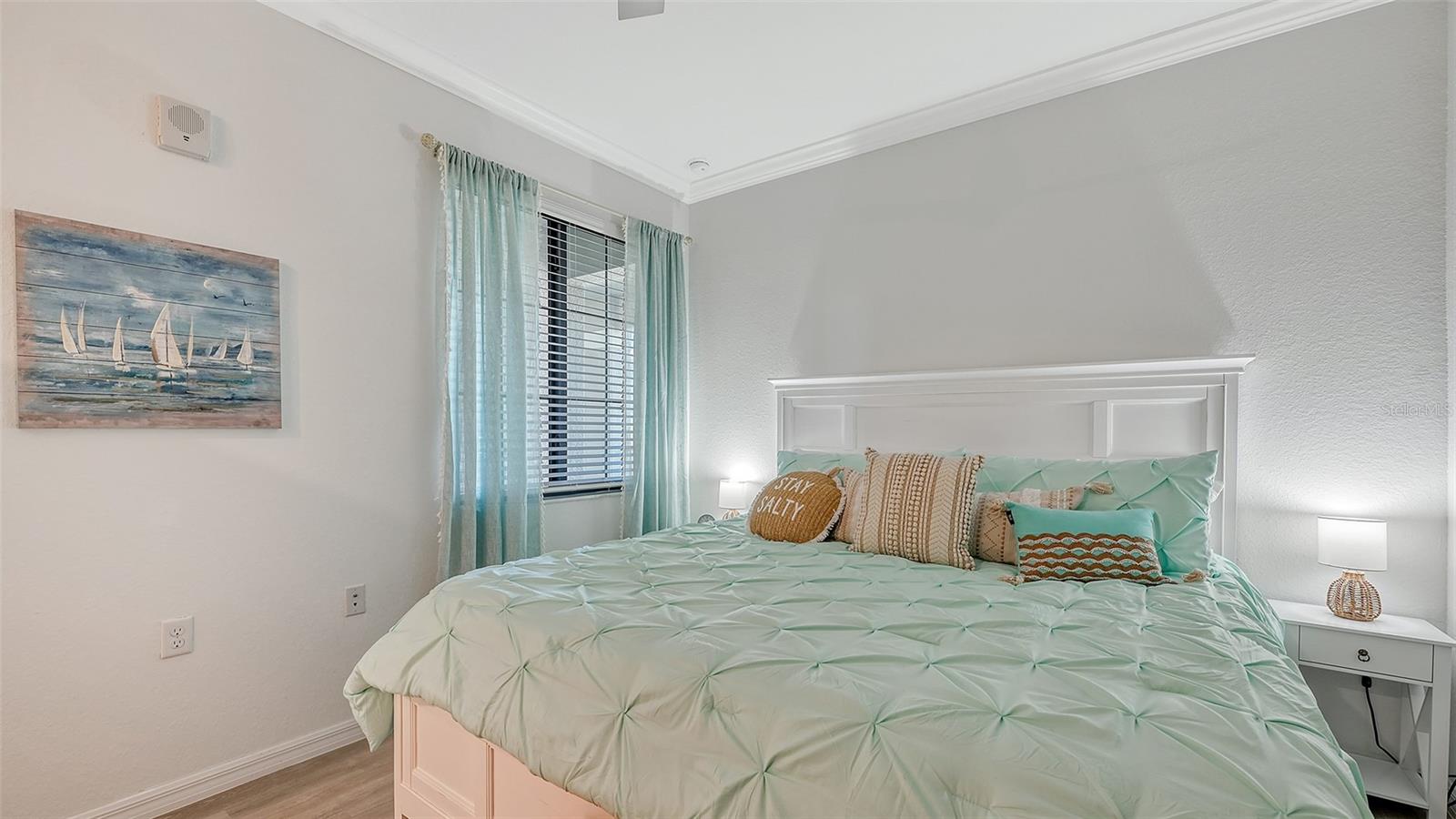17902 GAWTHROP DR #402 — photo 22