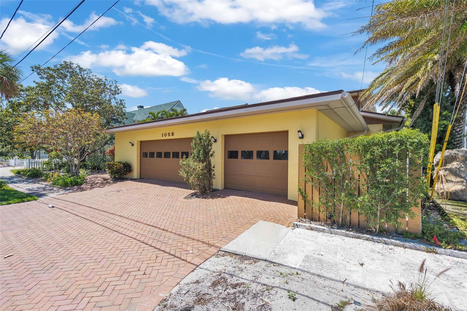 1058 ELDORADO AVE — photo 10