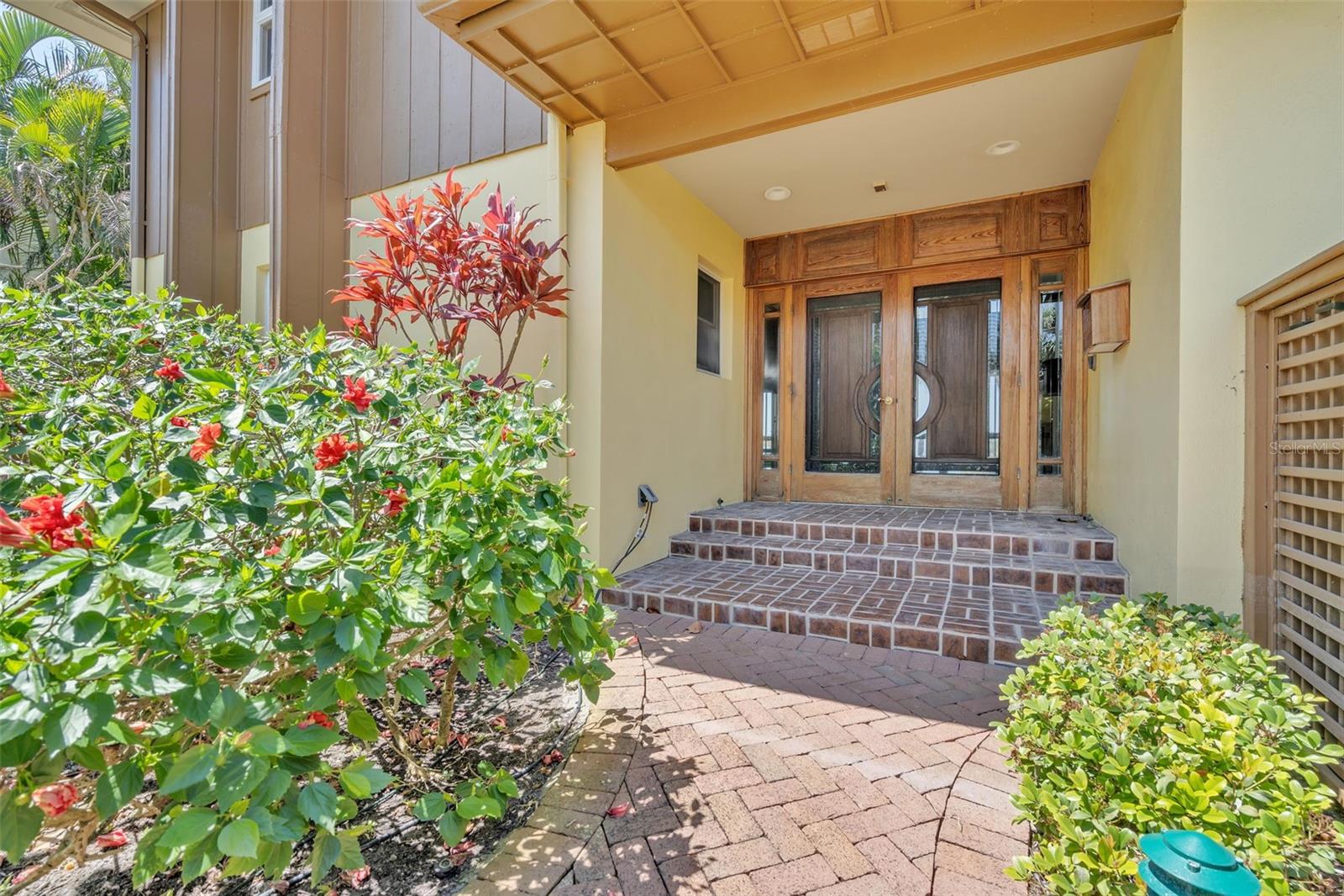 1058 ELDORADO AVE — photo 3