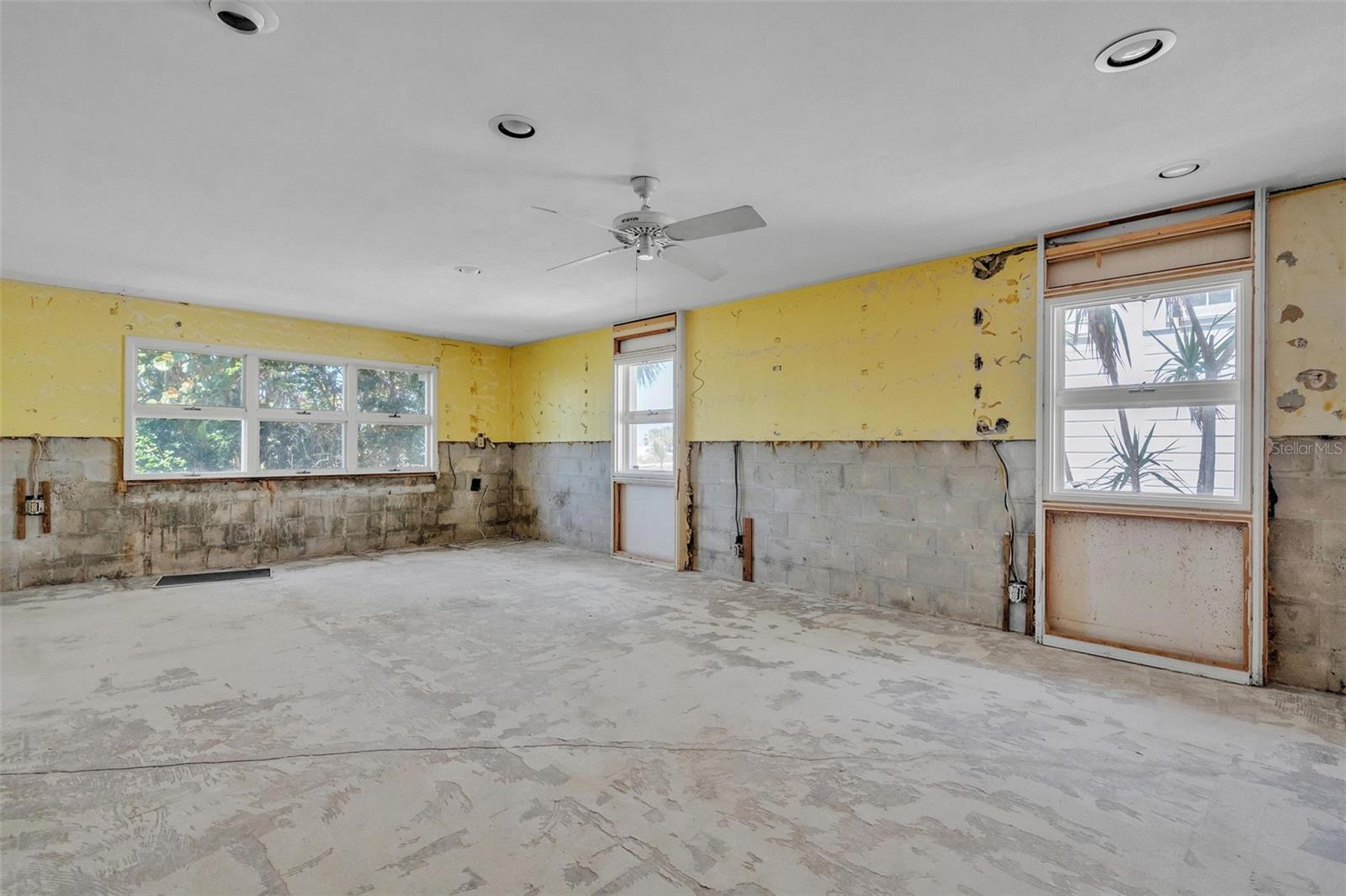 1058 ELDORADO AVE — photo 90