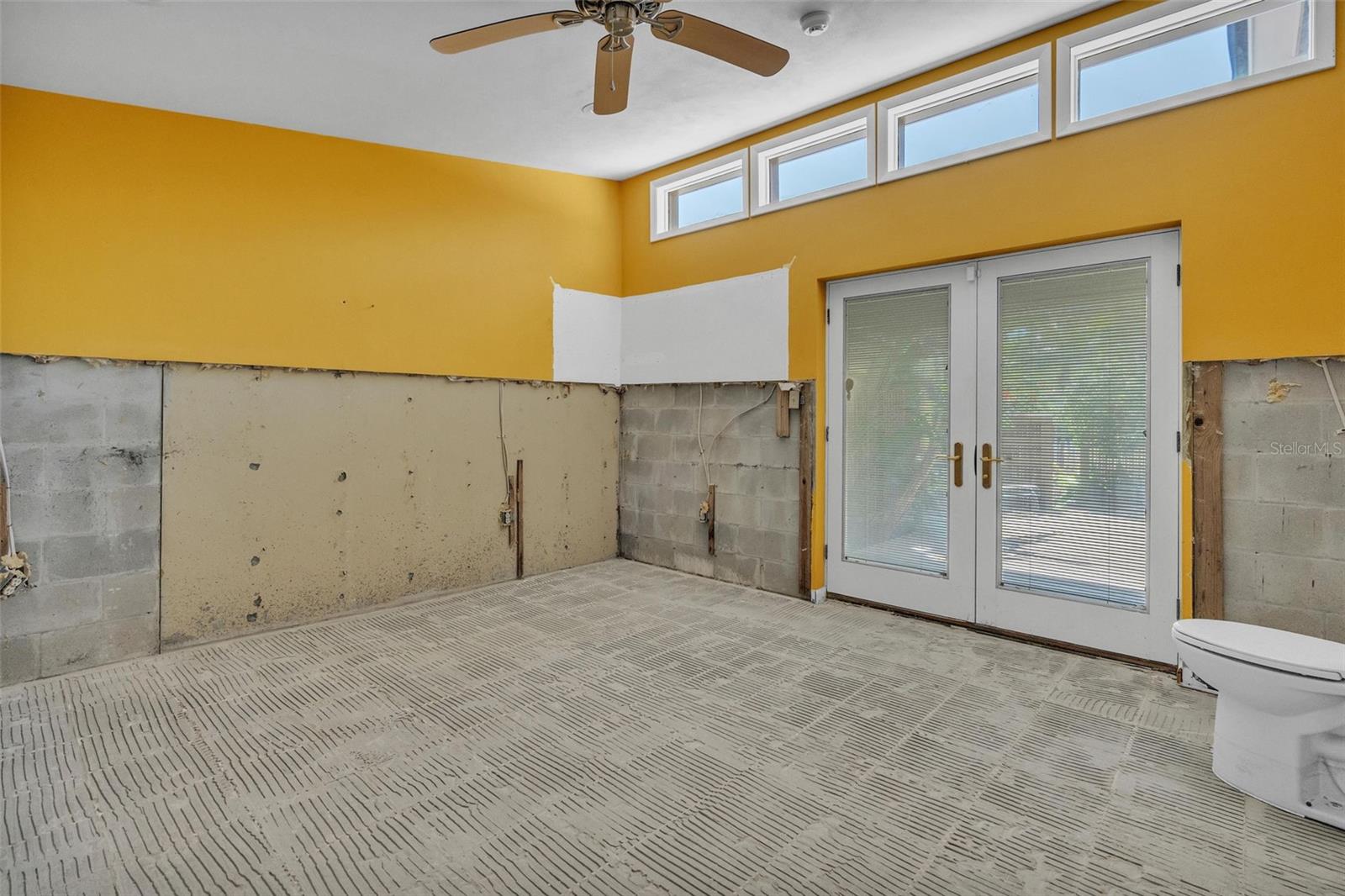 1058 ELDORADO AVE — photo 94