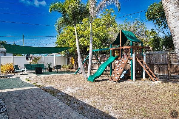 1 CAROLL CIR — photo 21