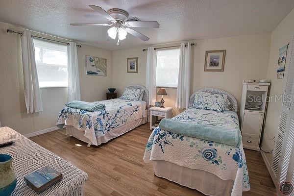 1 CAROLL CIR — photo 17