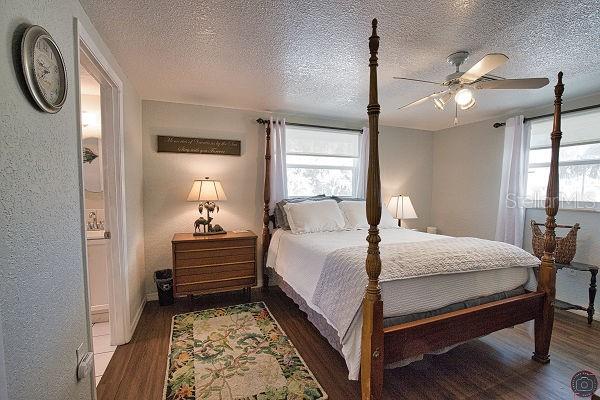 1 CAROLL CIR — photo 13