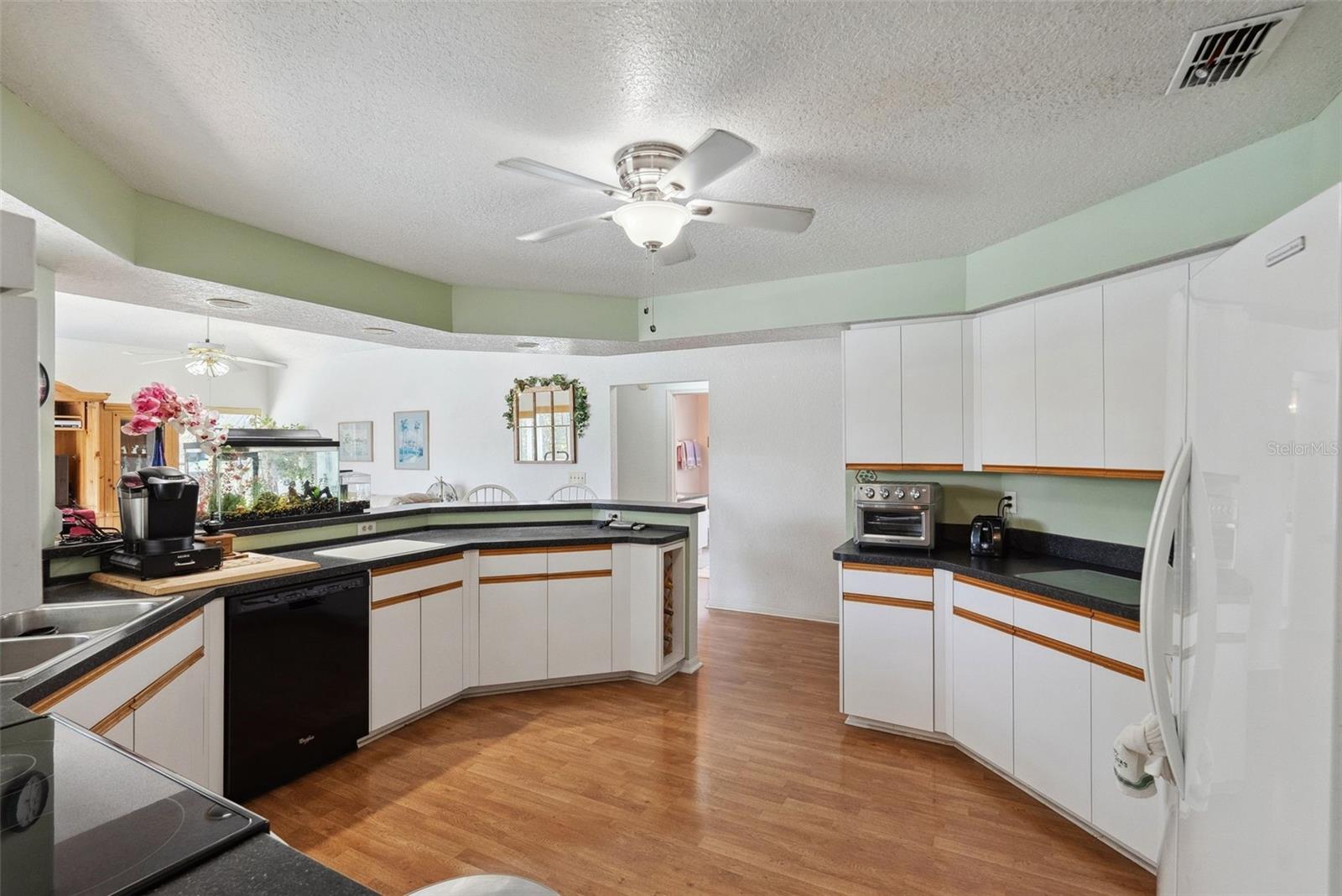 1842 BAYOU GRANDE BLVD NE — photo 10