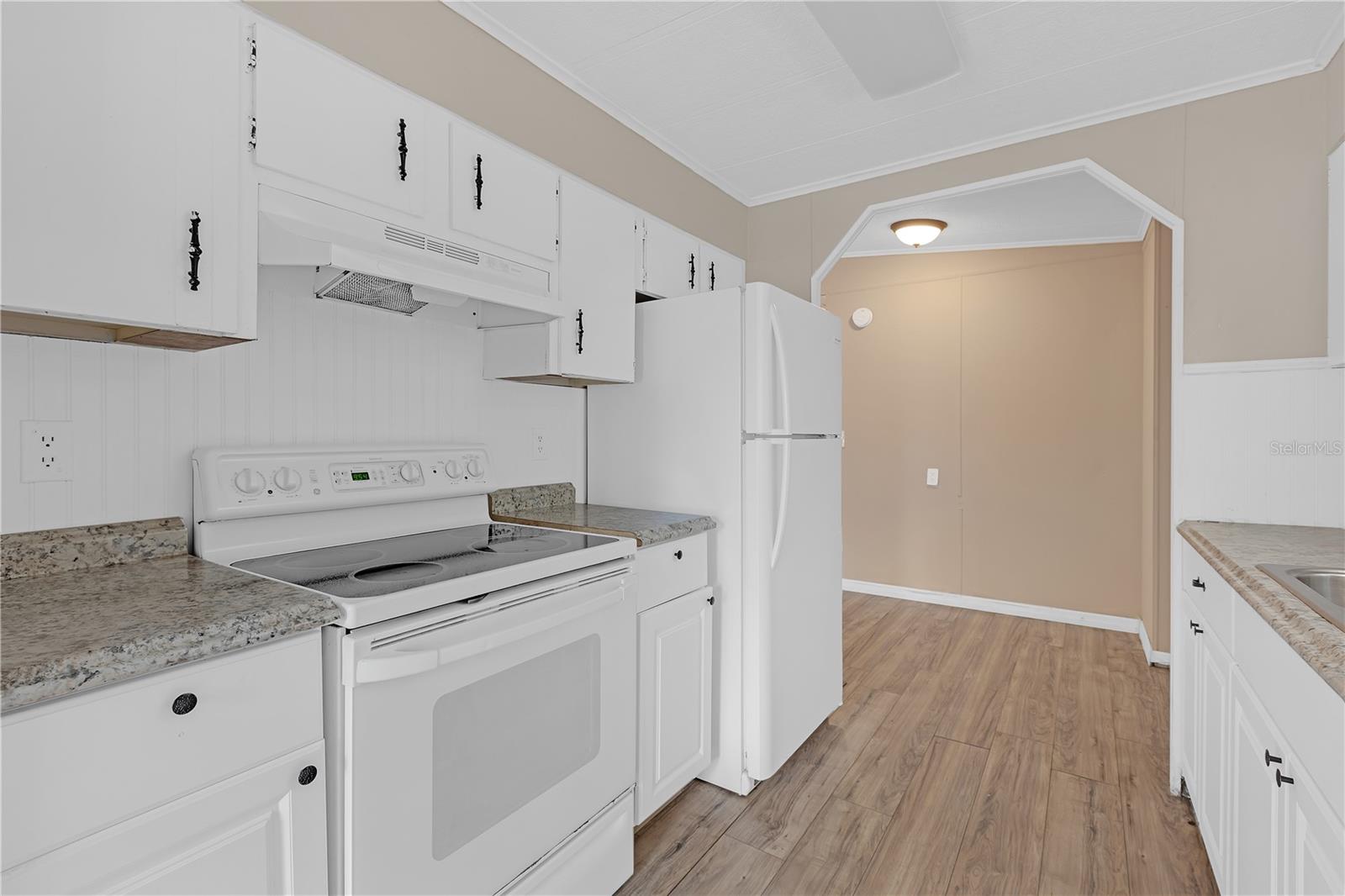 11309 LEISURE LN — photo 8