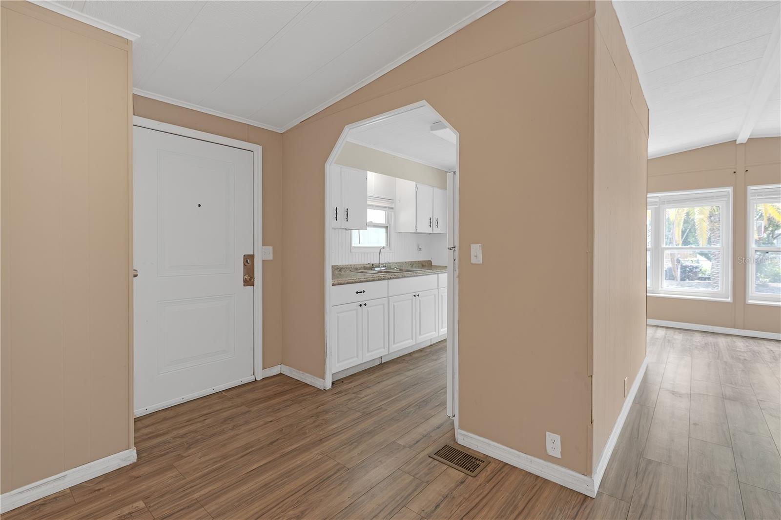 11309 LEISURE LN — photo 9