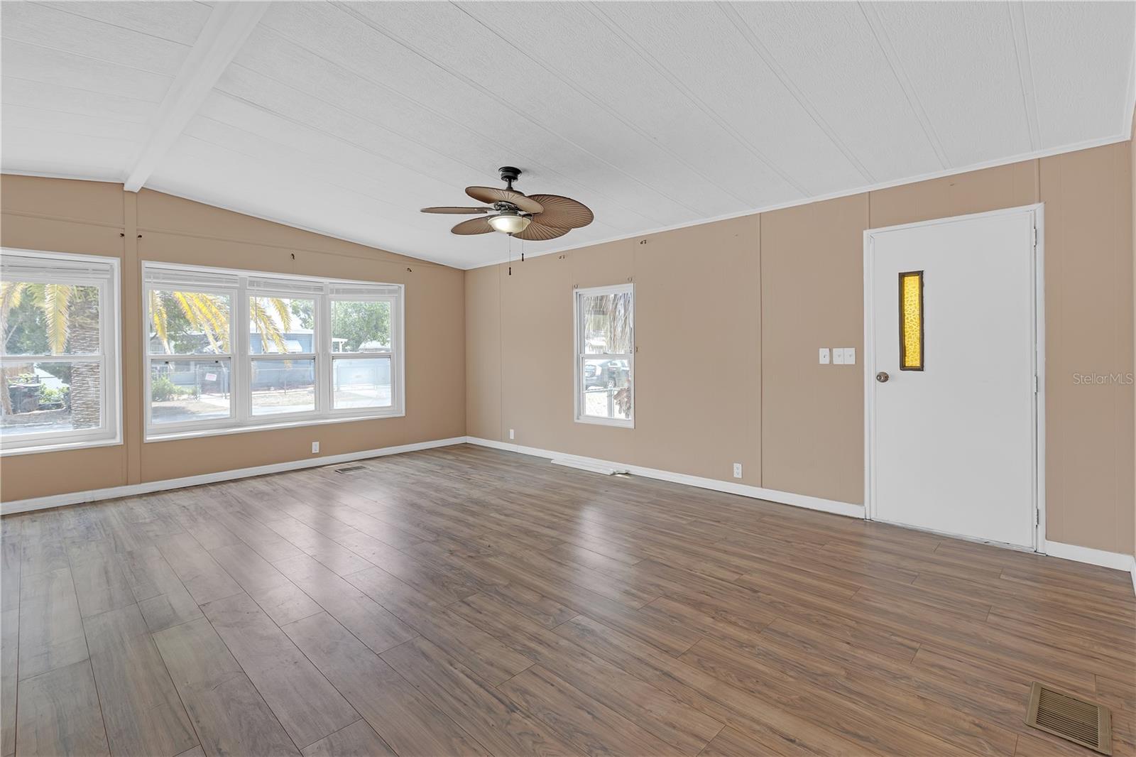 11309 LEISURE LN — photo 10