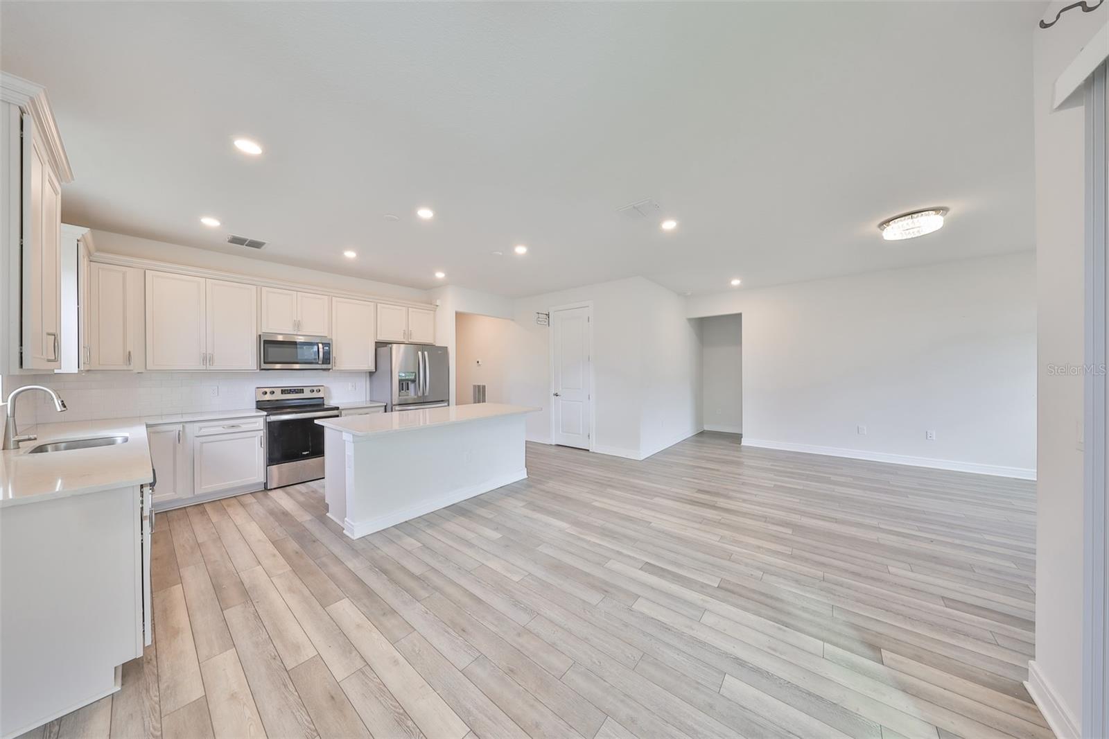 36959 HIGHLAND MEADOWS CT — photo 19