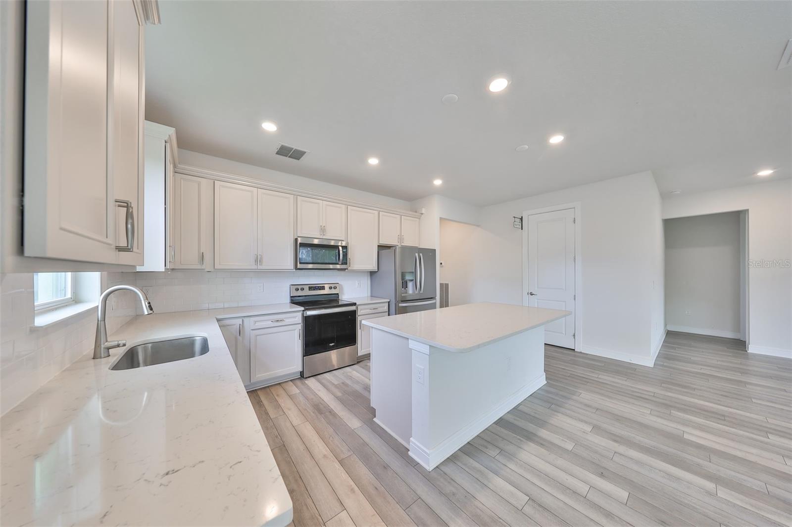 36959 HIGHLAND MEADOWS CT — photo 20