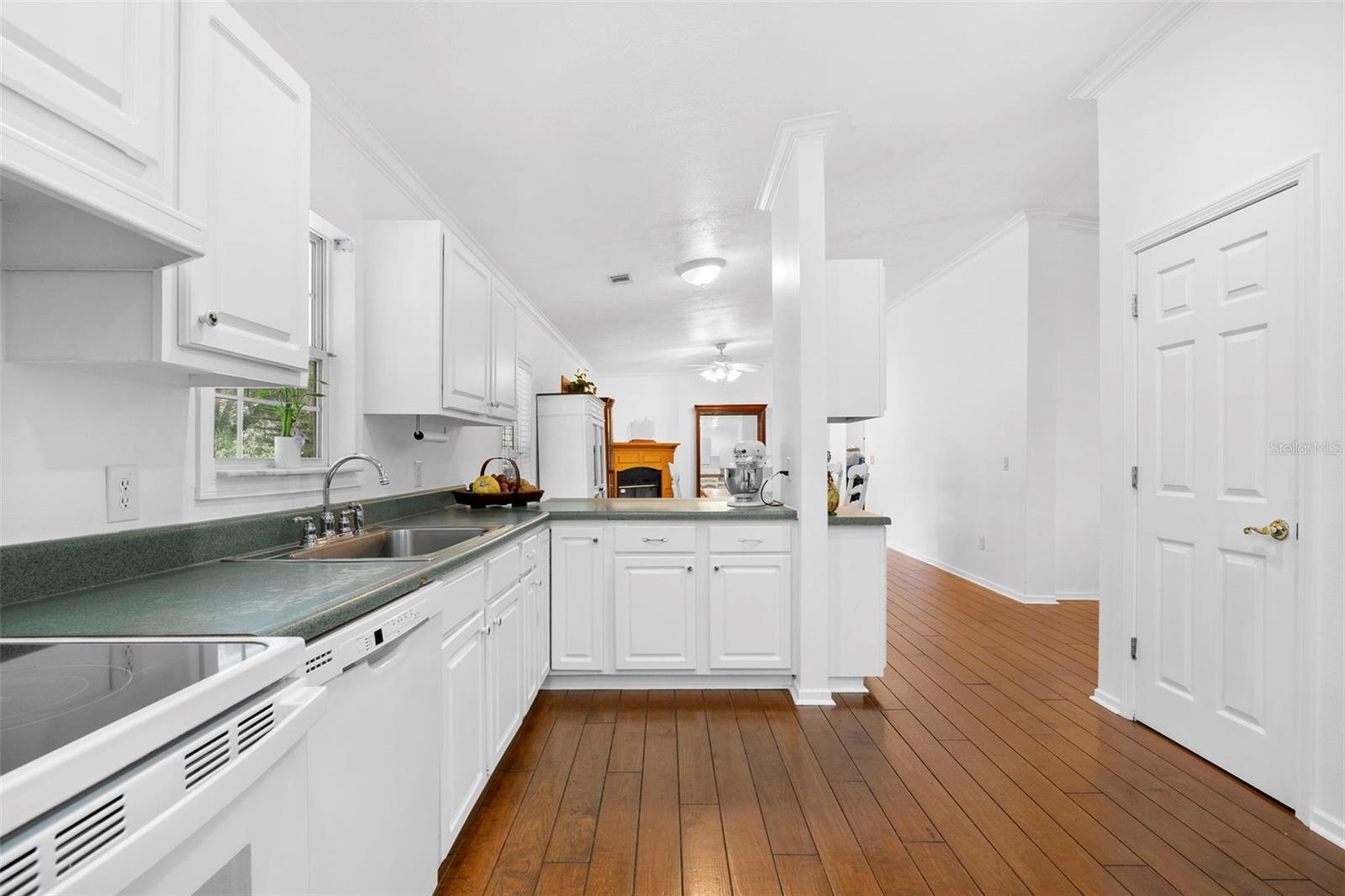 13015 ELM ST — photo 5