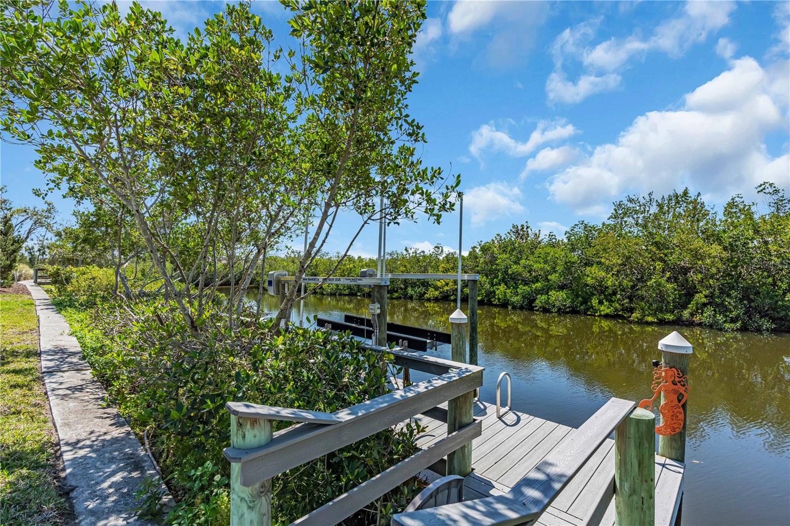 18091 WOODEN SKIFF CT — photo 40