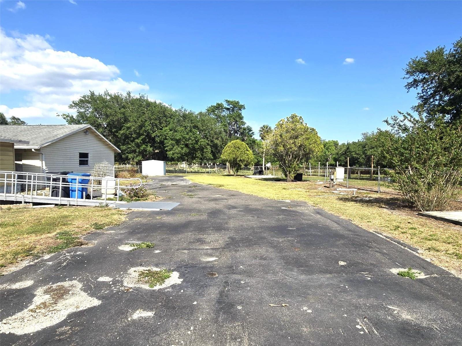 3101 MEDULLA RD — photo 45