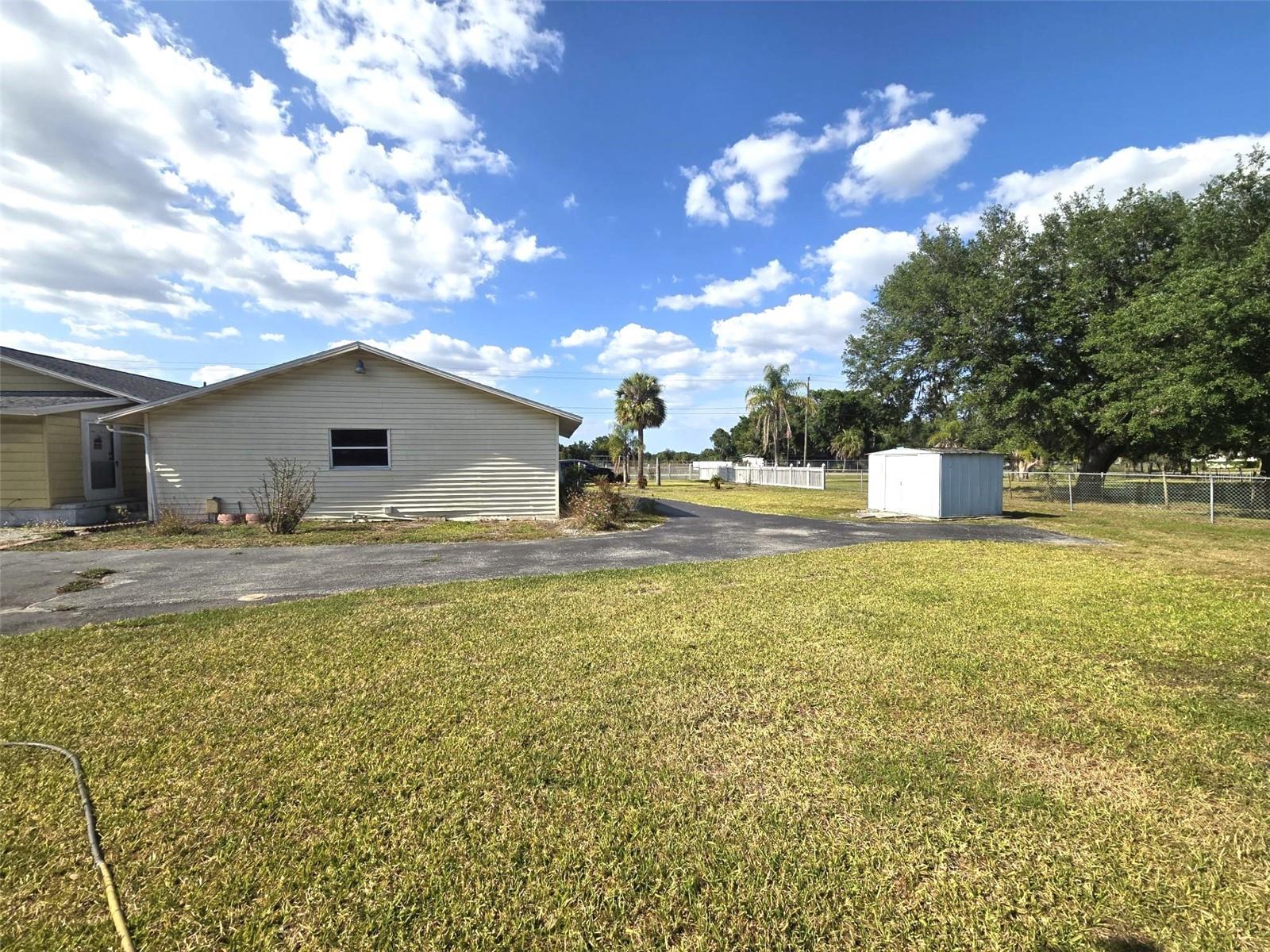 3101 MEDULLA RD — photo 57