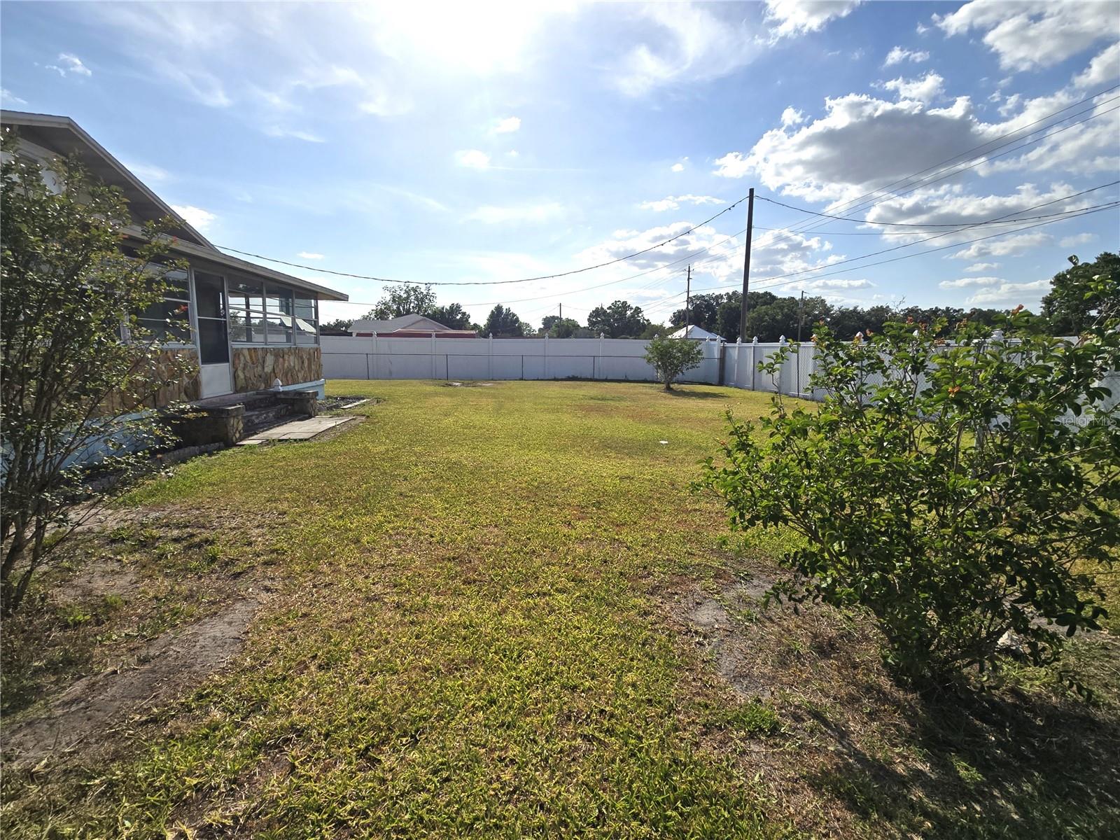 3101 MEDULLA RD — photo 15