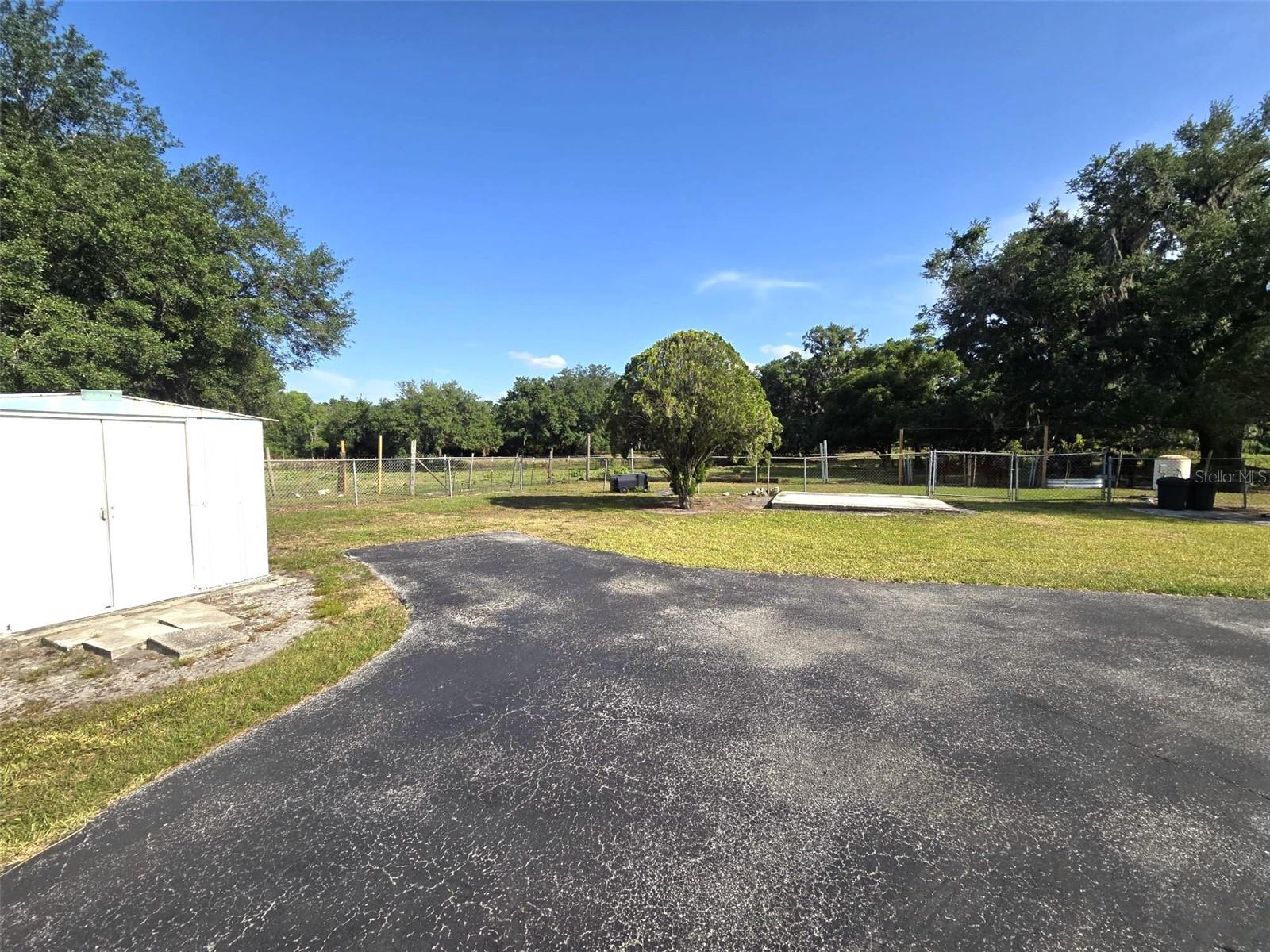 3101 MEDULLA RD — photo 40