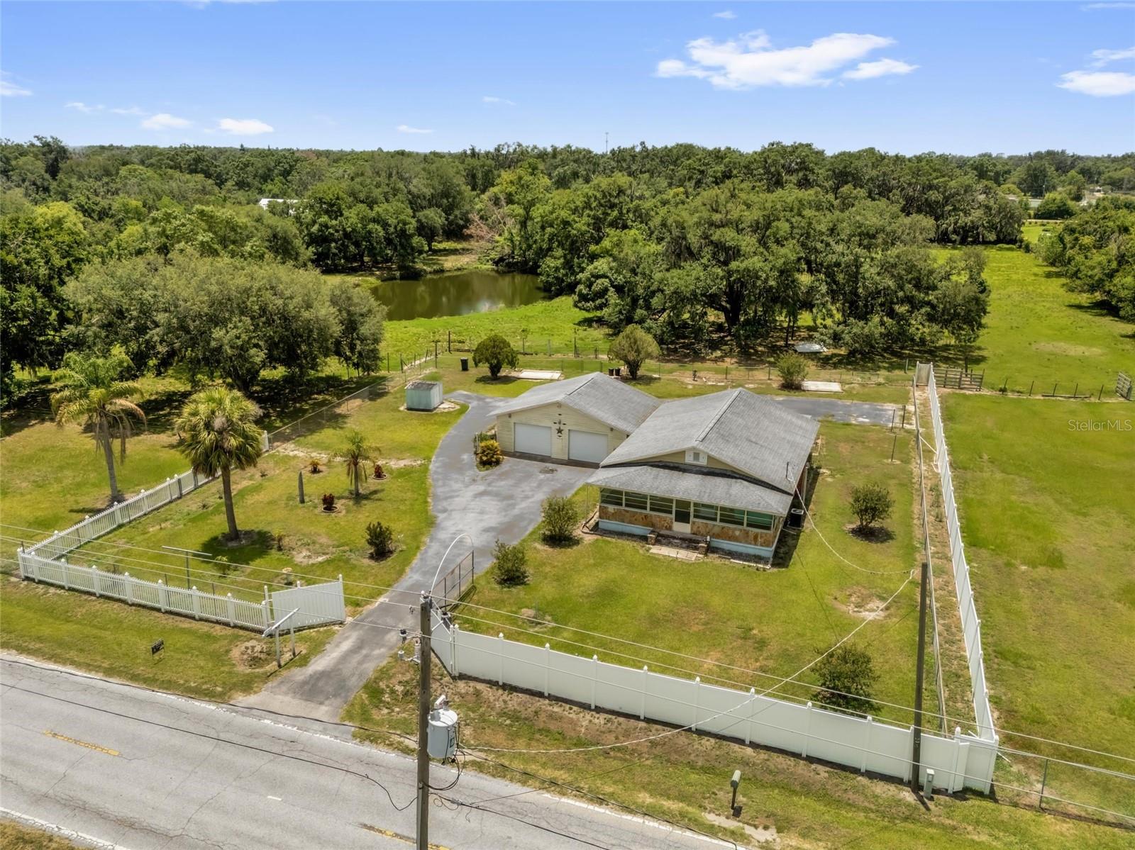 3101 MEDULLA RD — photo 85