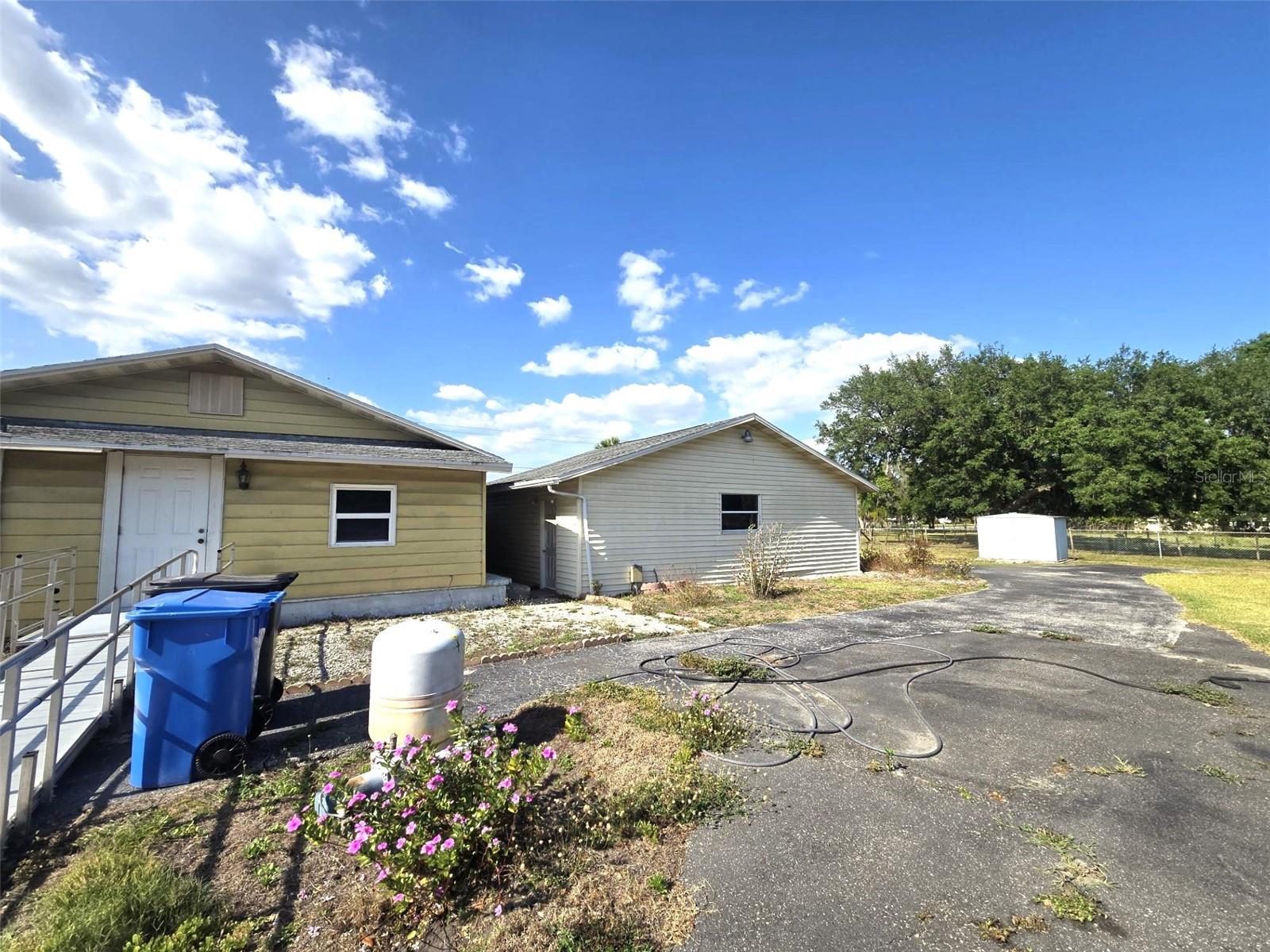 3101 MEDULLA RD — photo 48