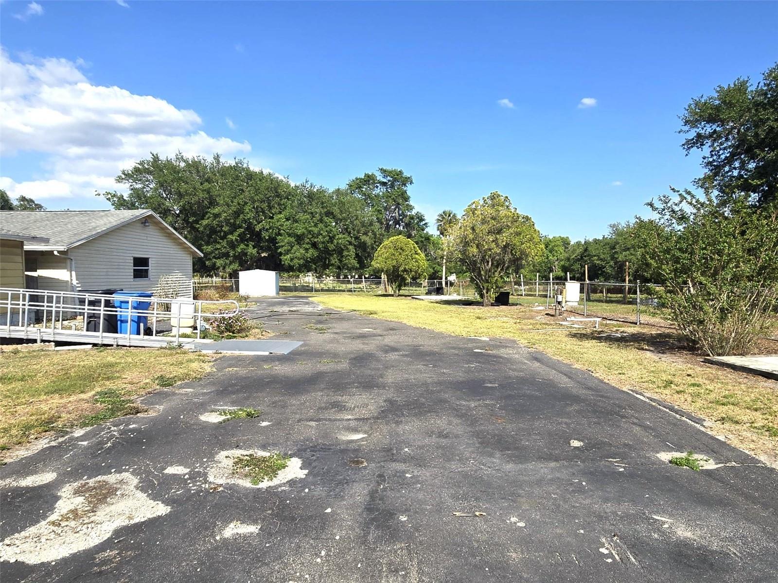 3101 MEDULLA RD — photo 49