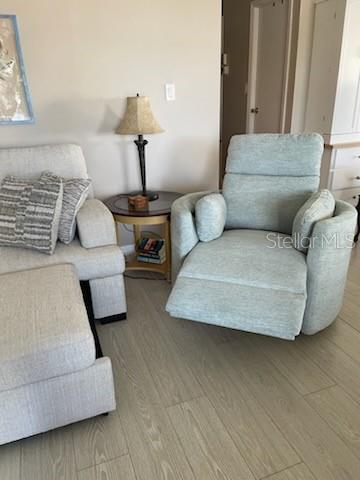 925 IGLESIA DR — photo 11