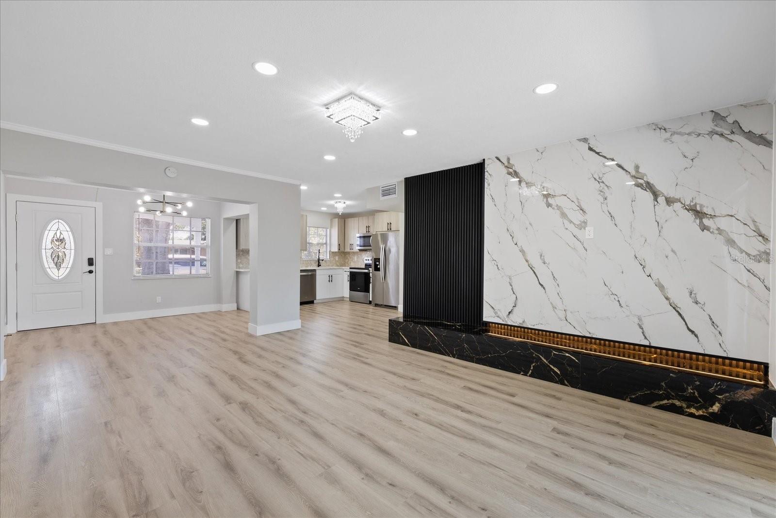 324 COUNTRY CLUB DR — photo 21