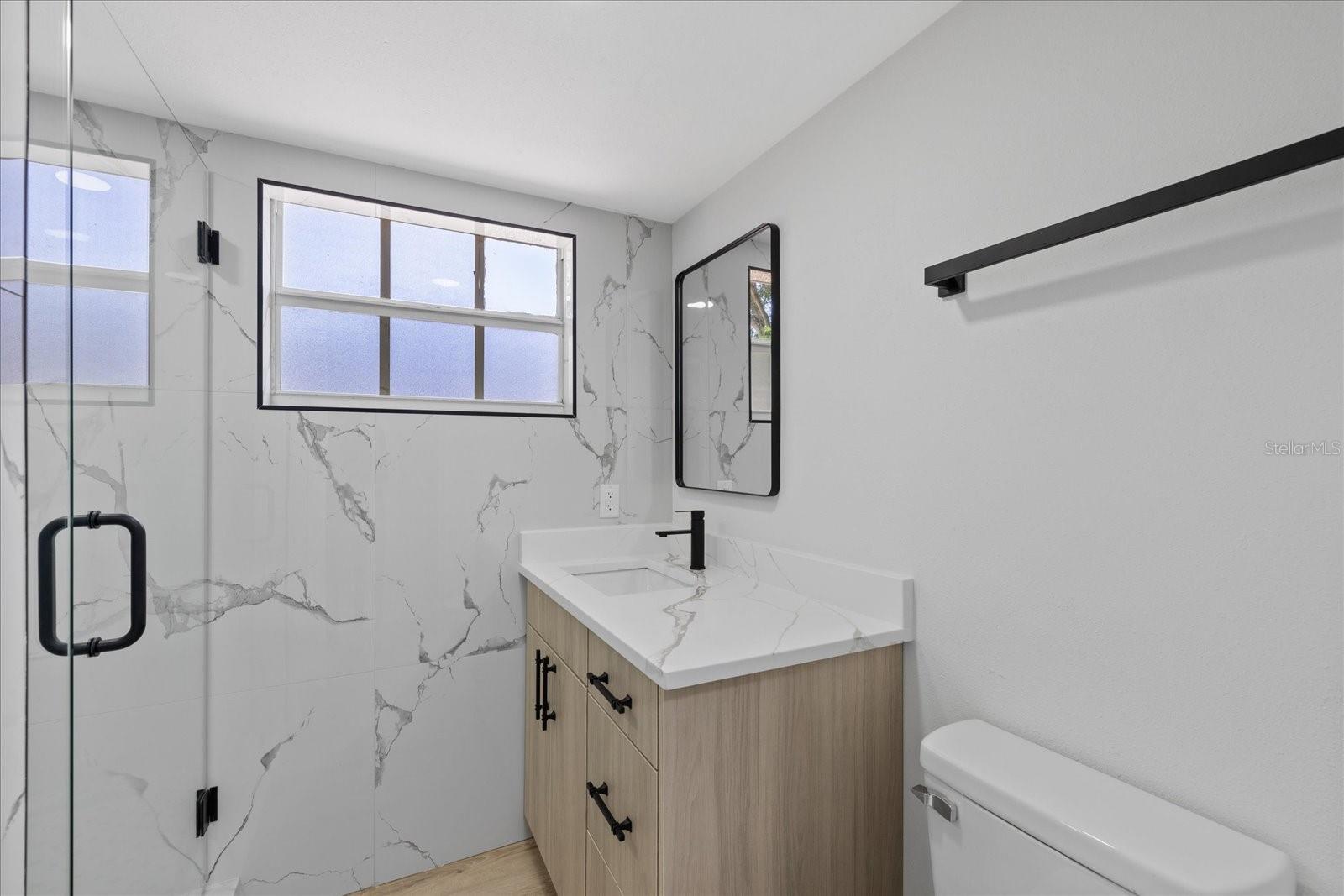 324 COUNTRY CLUB DR — photo 32