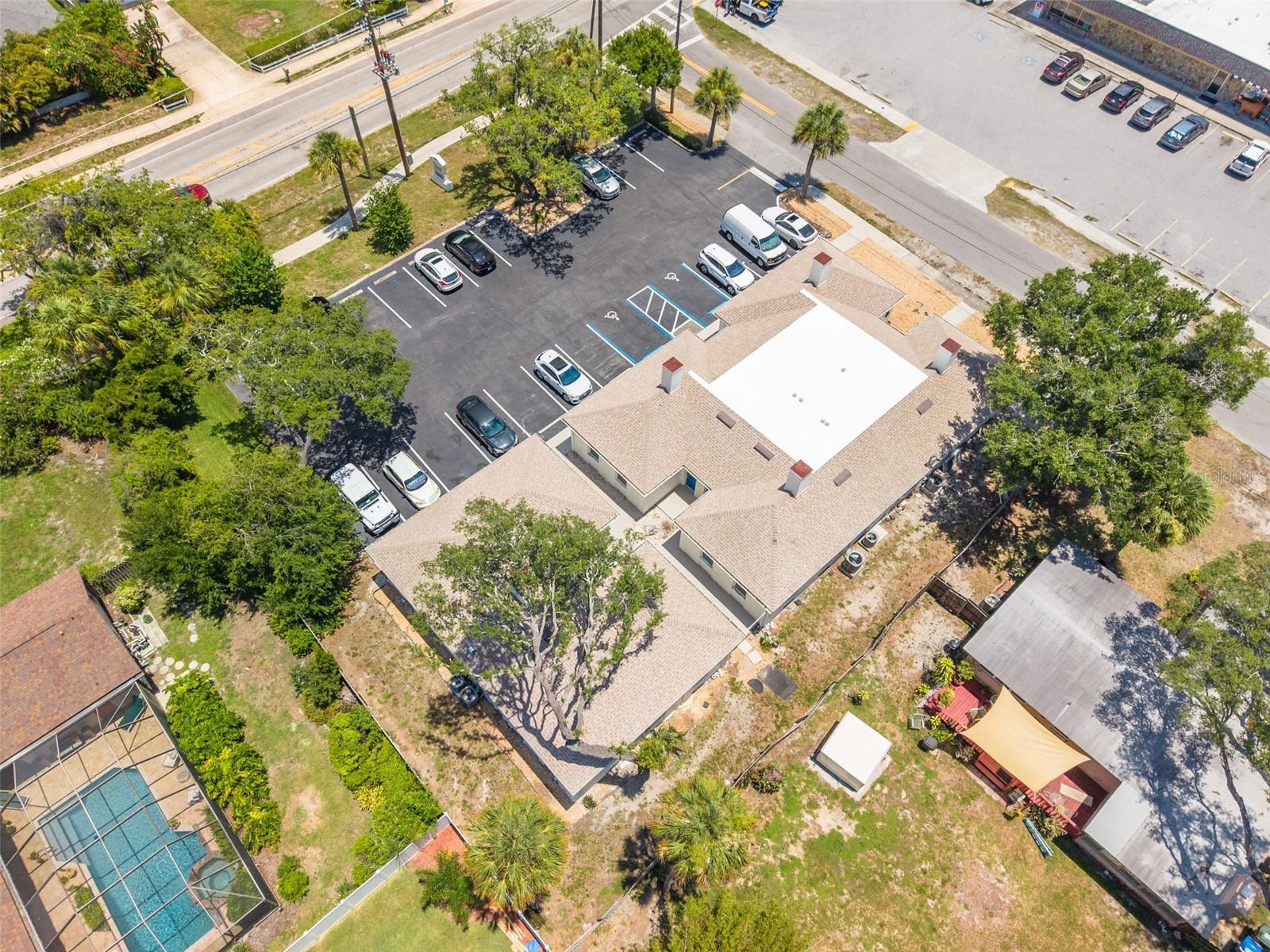 12800 INDIAN ROCKS RD — photo 12