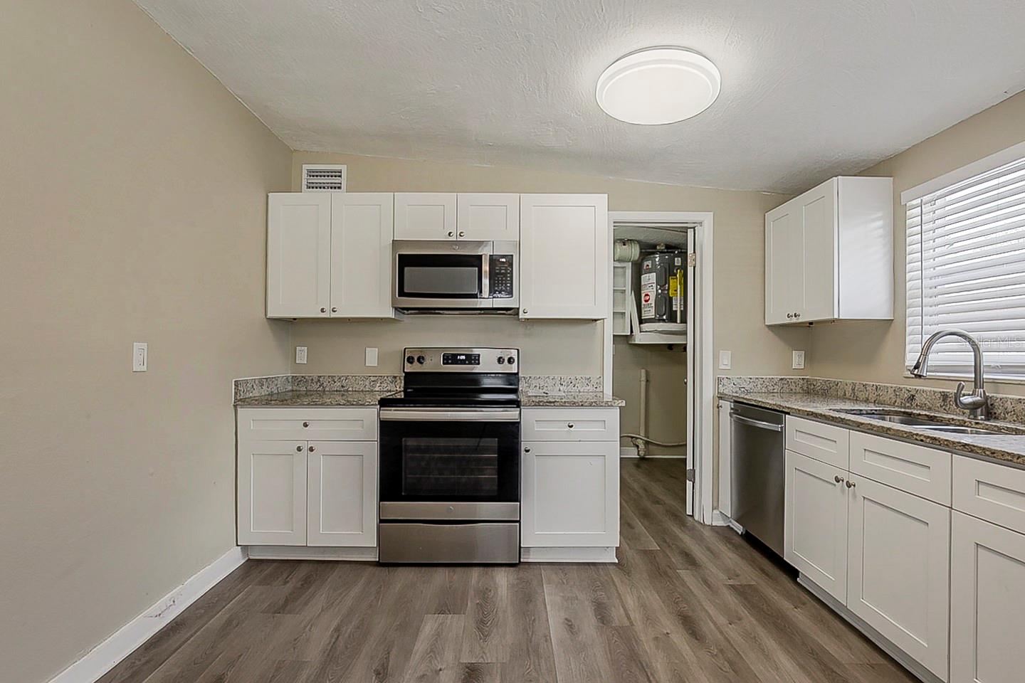 4010 EMERSON AVE S — photo 4
