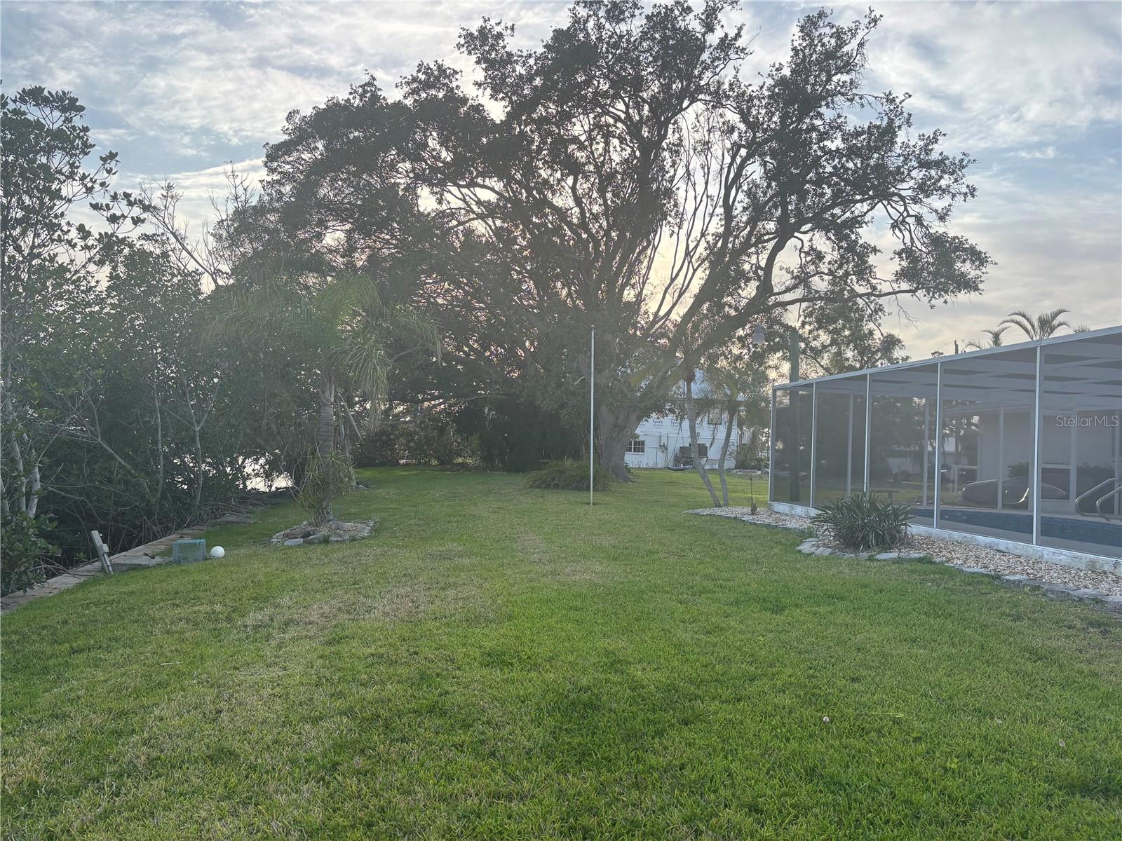 4411 DOLPHIN LN — photo 14