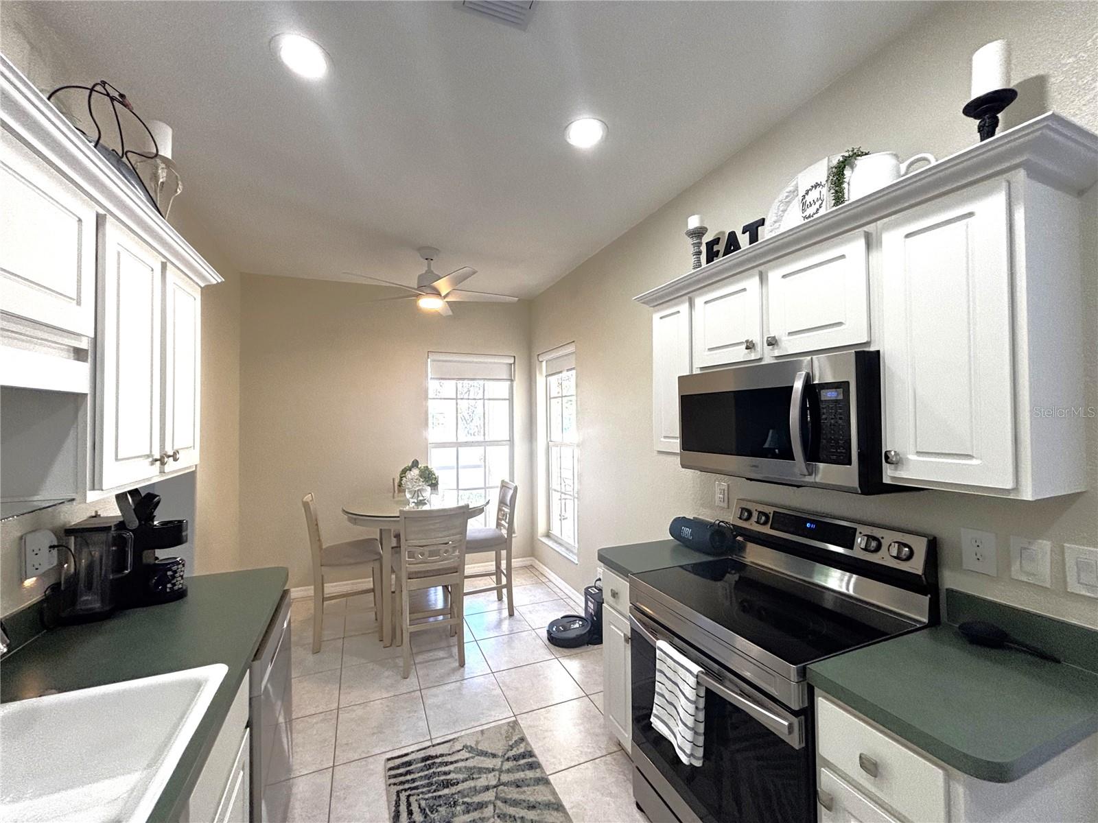 1759 FOUNTAIN VIEW CIR #1759 — photo 5
