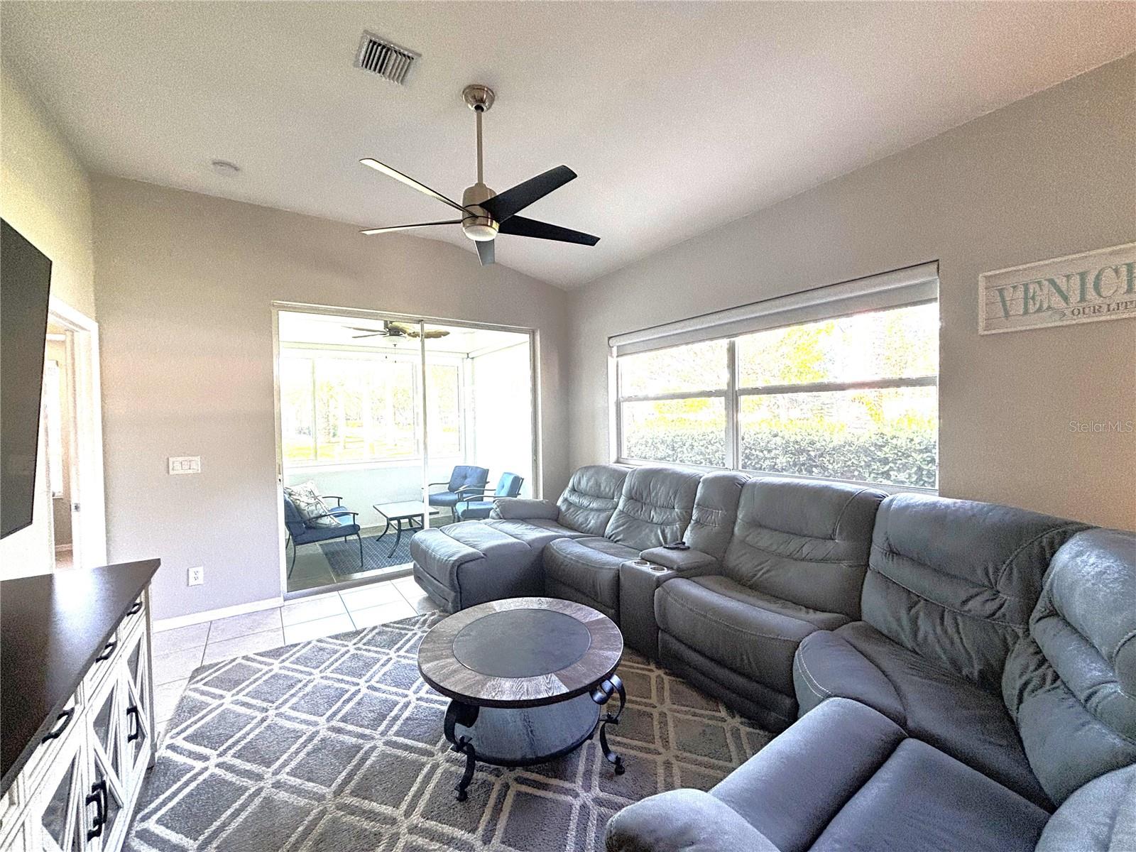 1759 FOUNTAIN VIEW CIR #1759 — photo 6