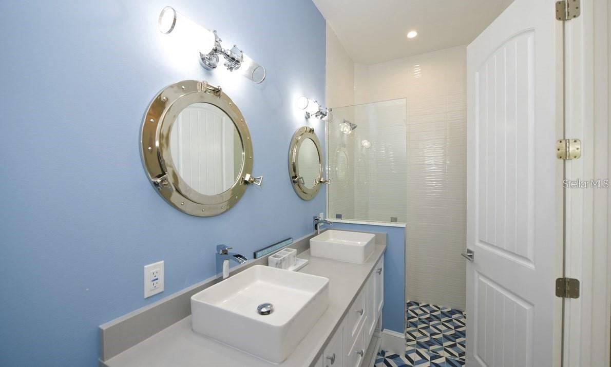 212 SPRING AVE — photo 13