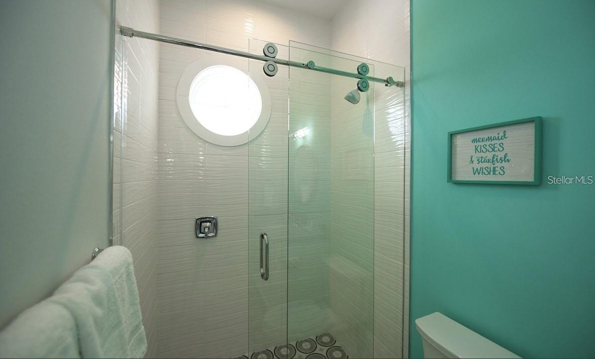 212 SPRING AVE — photo 16