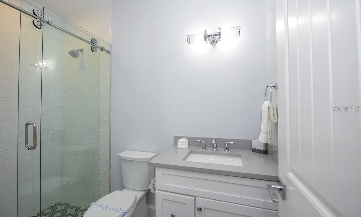 212 SPRING AVE — photo 22