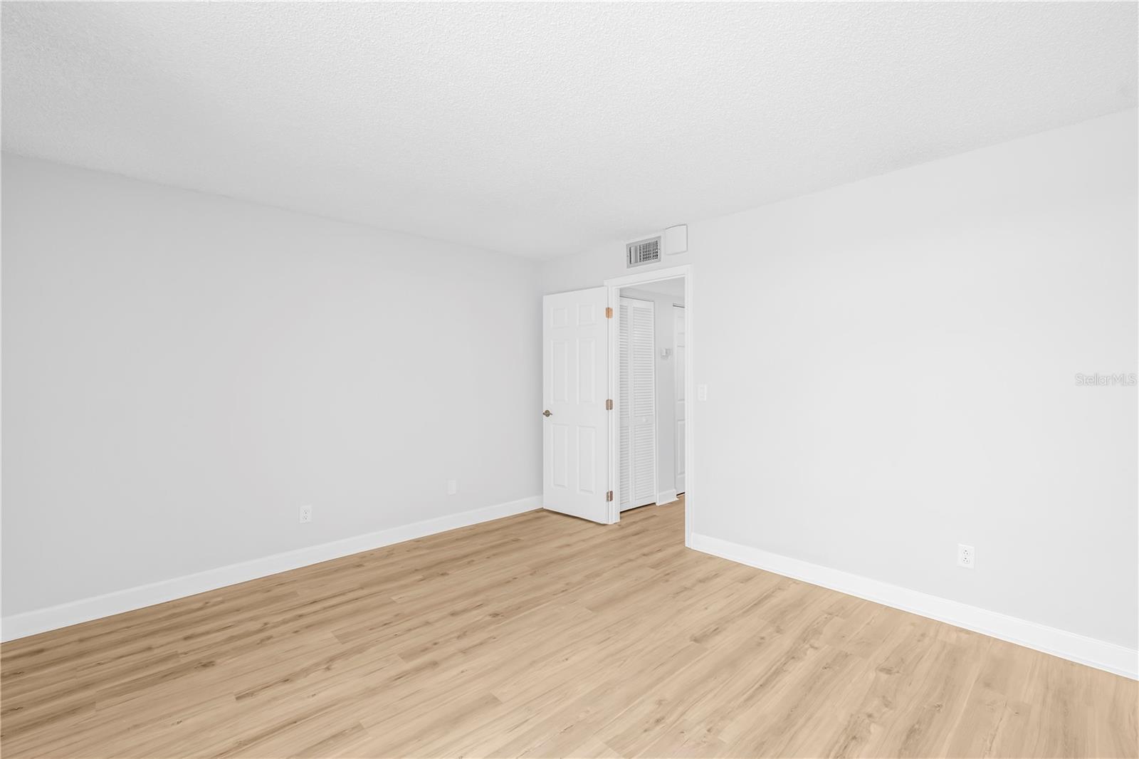 7625 SUN ISLAND DR S #106 — photo 14