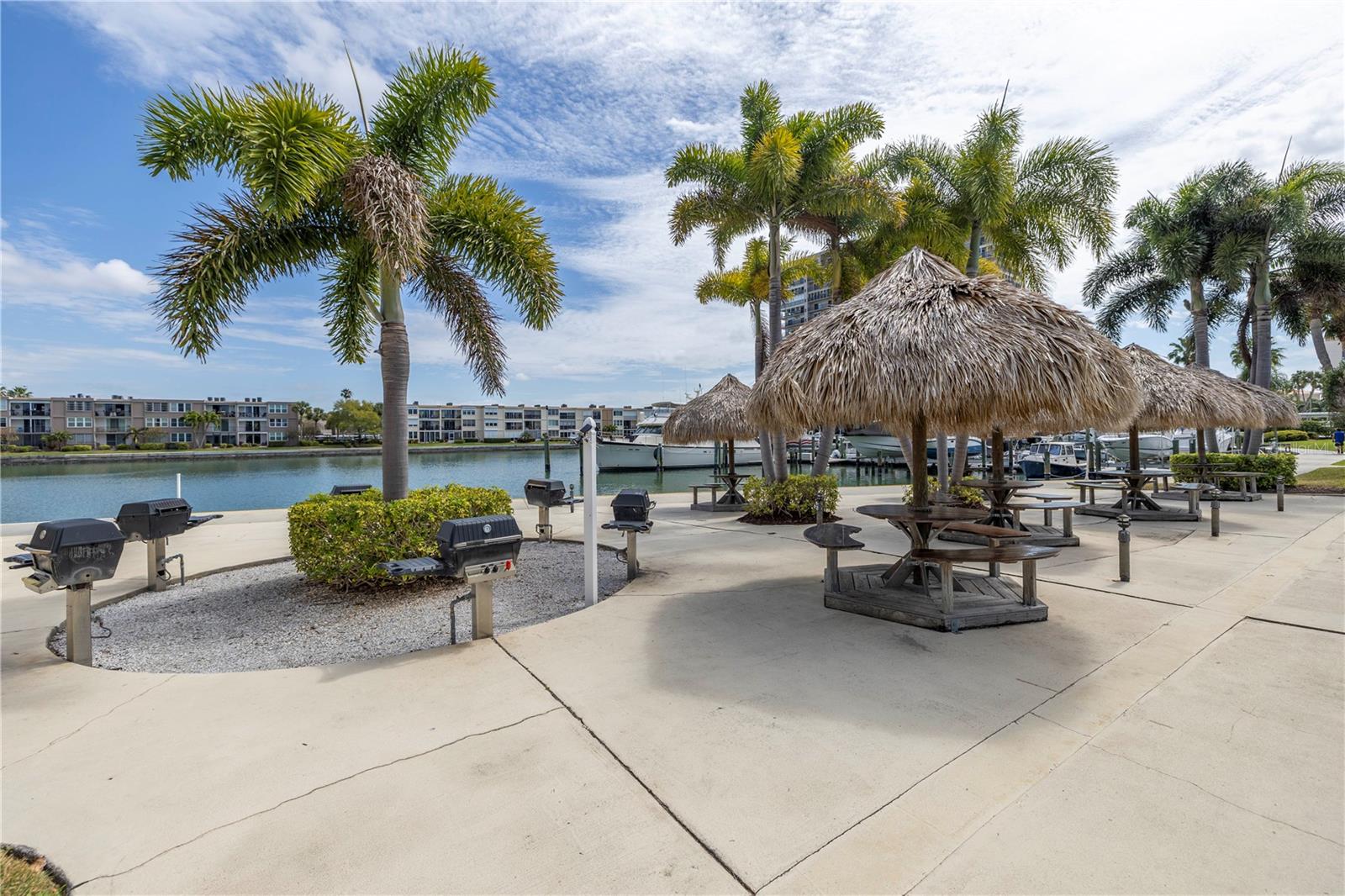 7625 SUN ISLAND DR S #106 — photo 29